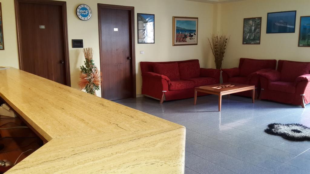 וילה סן ג'ובאני Albergo Boccaccio מראה חיצוני תמונה